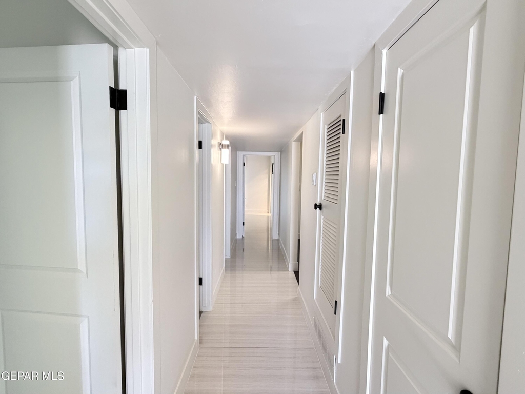 8500 Edgemere Boulevard - Photo 10