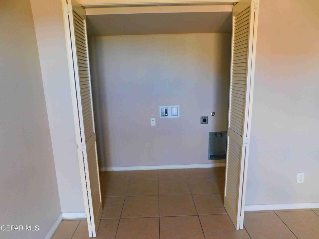 10021 Railroad Drive - Photo 10