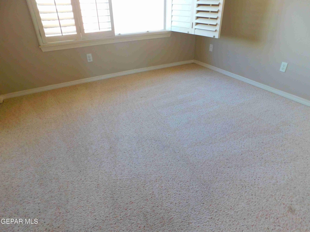 10021 Railroad Drive - Photo 24