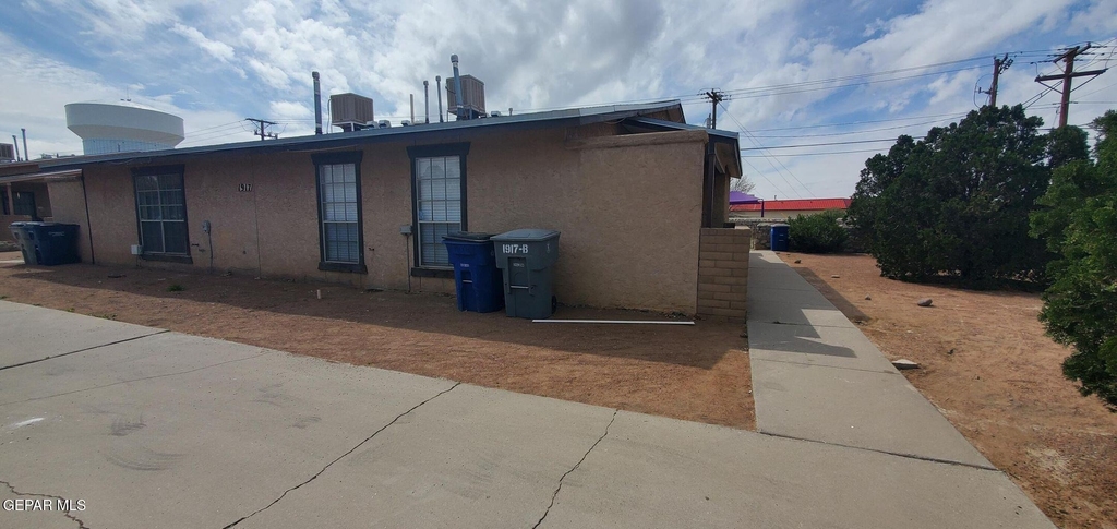 1917 Karen Sue Place - Photo 1
