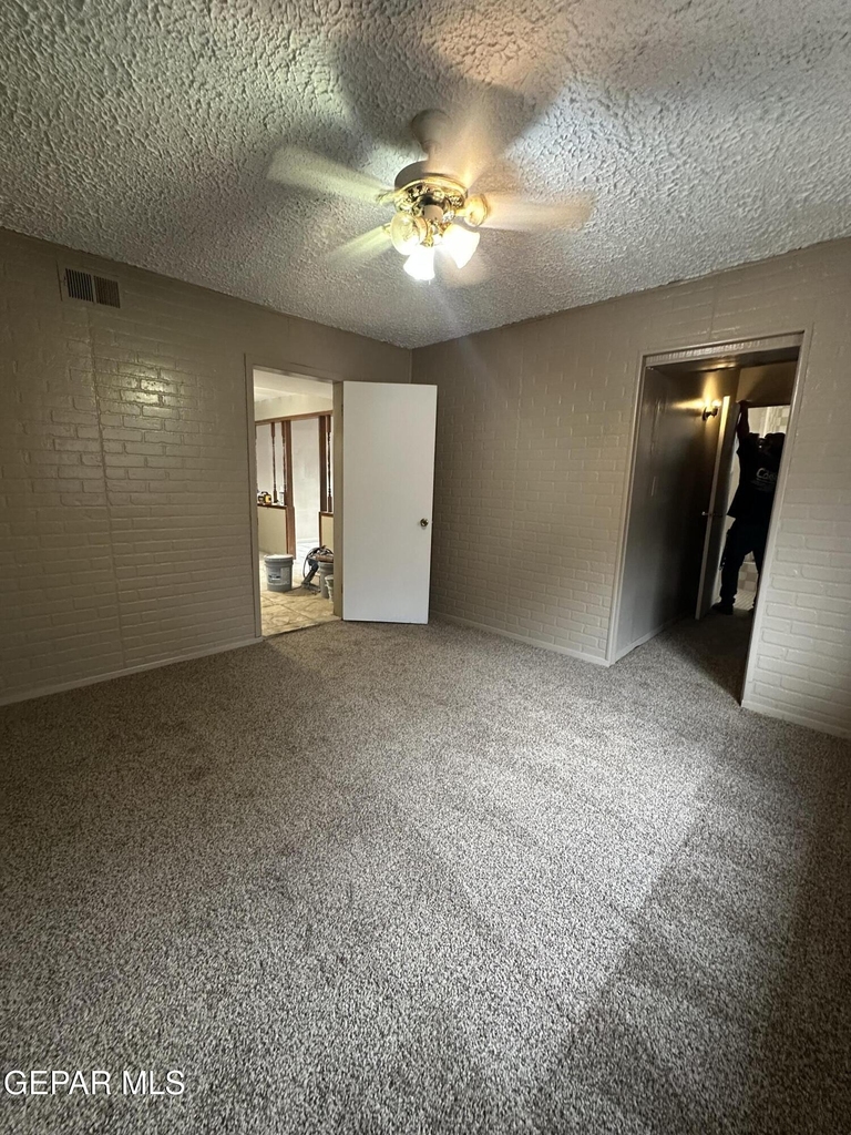 8920 Kenneth Street - Photo 19