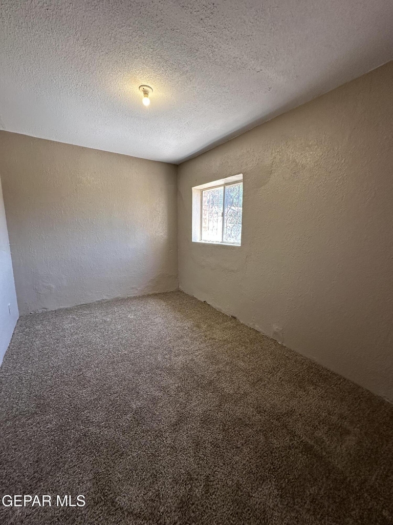 8920 Kenneth Street - Photo 7