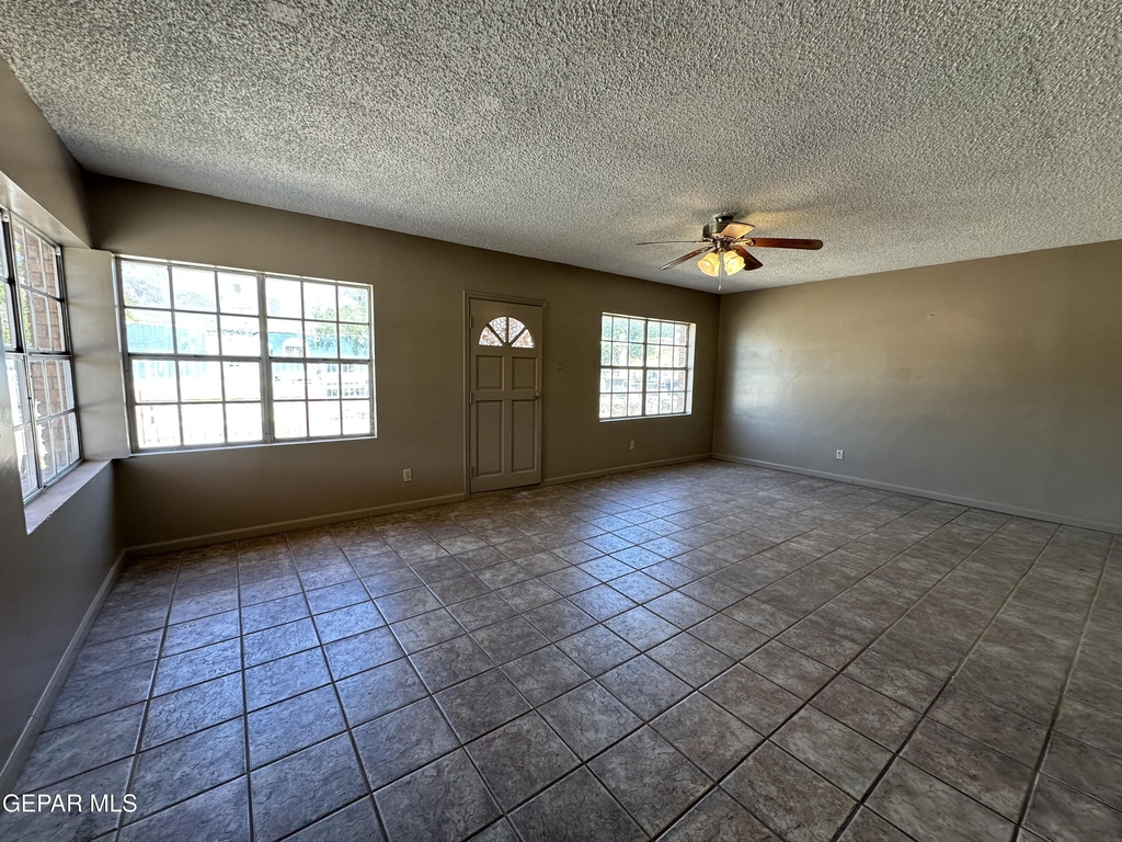 8920 Kenneth Street - Photo 3