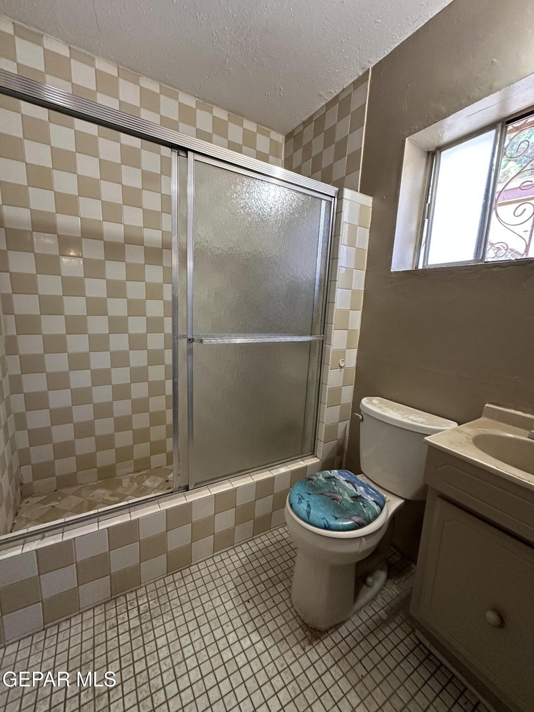 8920 Kenneth Street - Photo 12