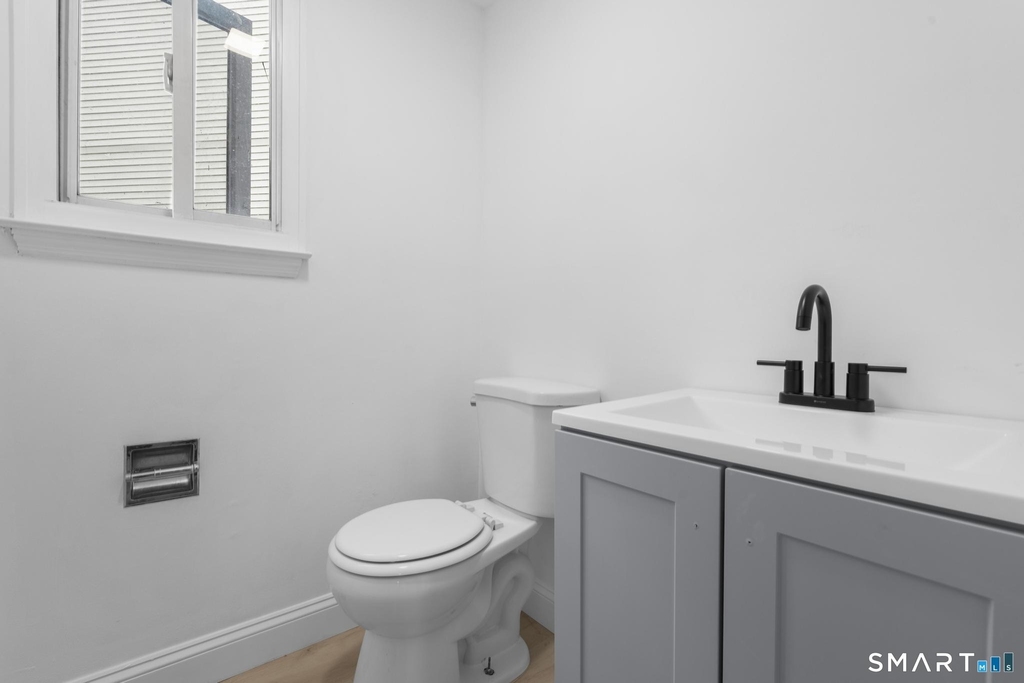 6-6 Van Buskirk Avenue - Photo 10