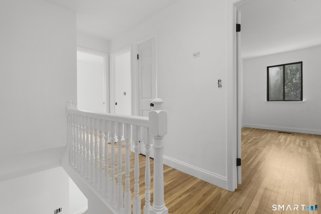 6-6 Van Buskirk Avenue - Photo 9