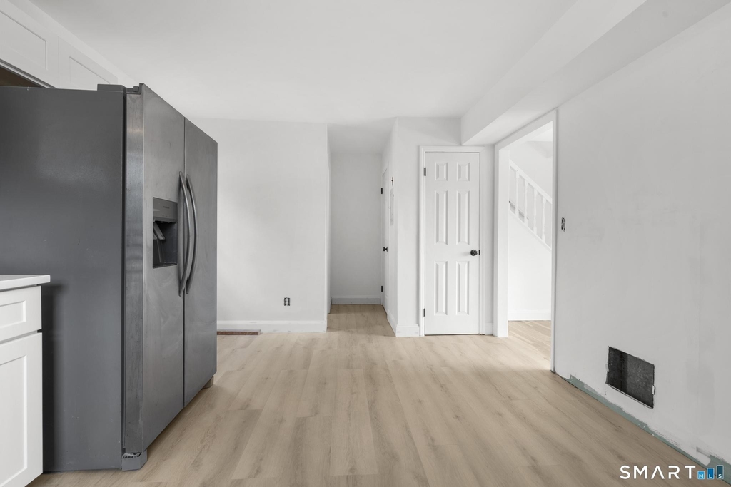 6-6 Van Buskirk Avenue - Photo 7
