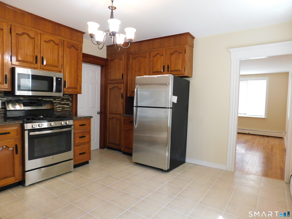 129 Kent Avenue - Photo 2