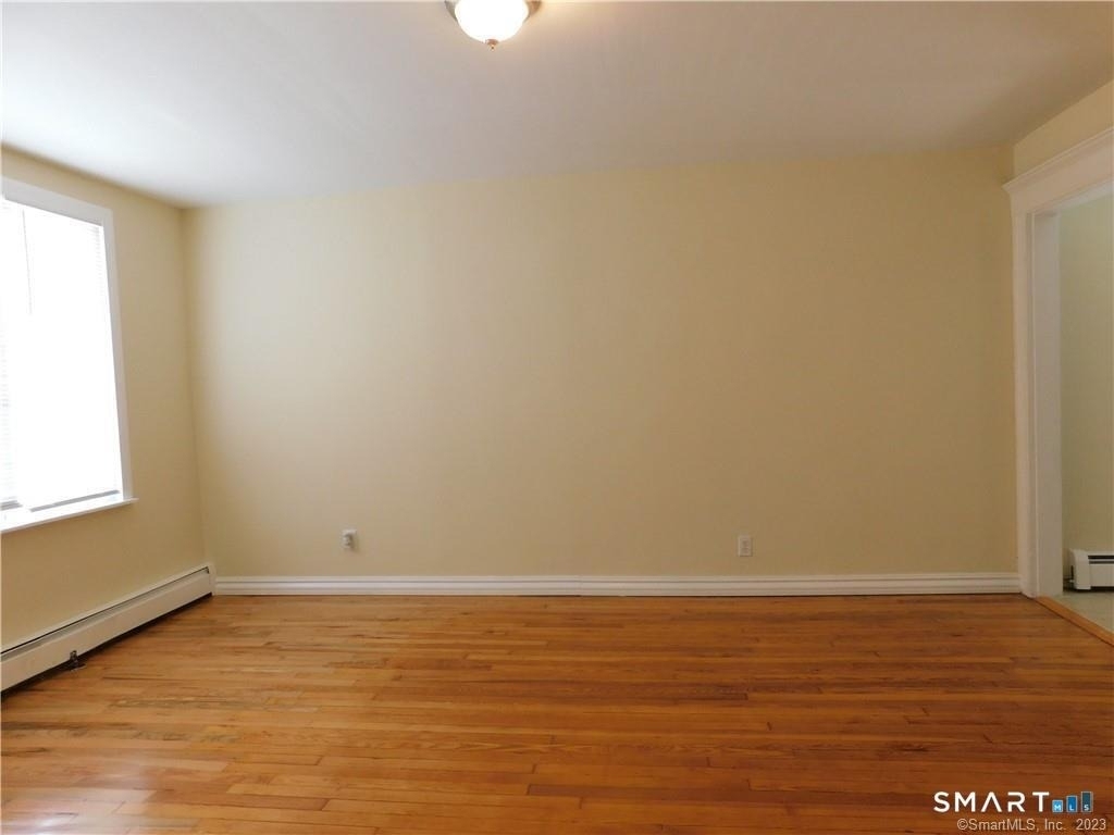 129 Kent Avenue - Photo 3