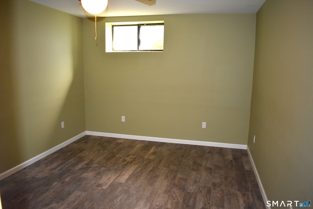 24 Teresa Place - Photo 14