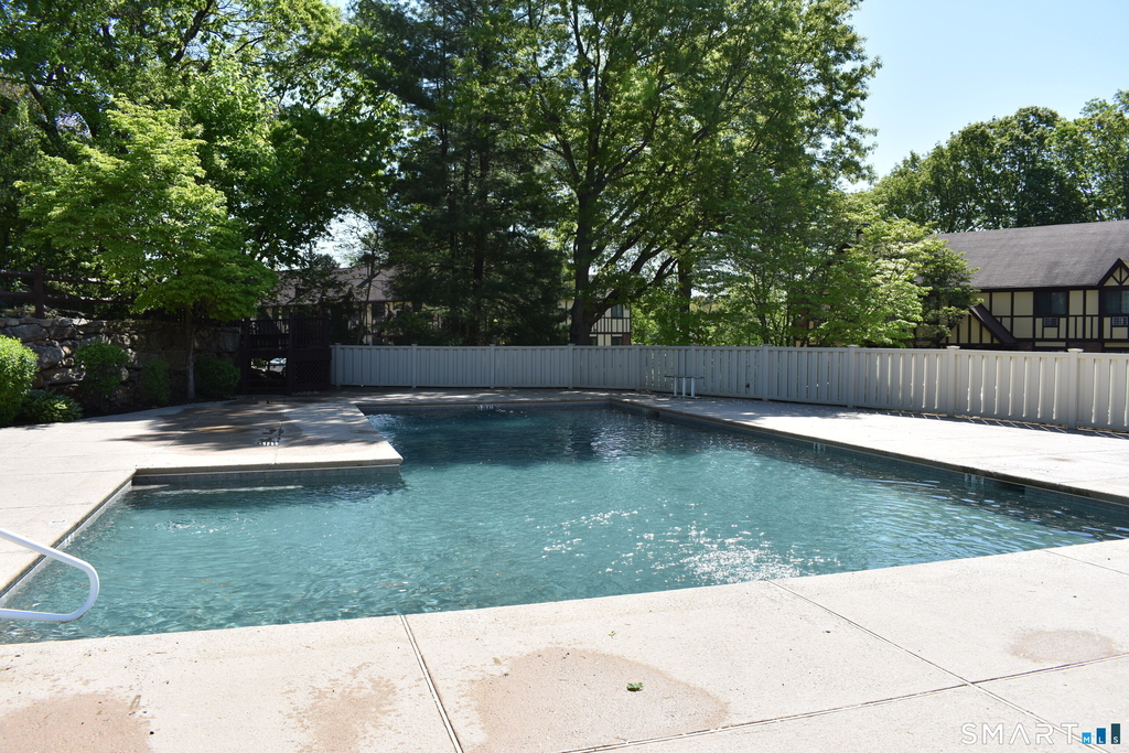 24 Teresa Place - Photo 16