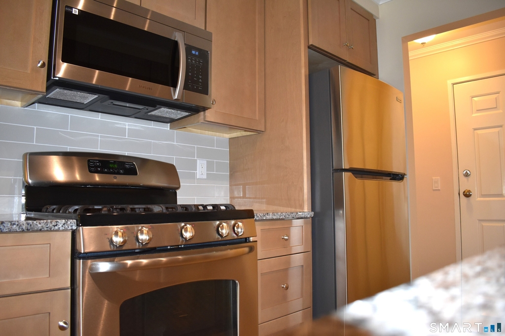 24 Teresa Place - Photo 5