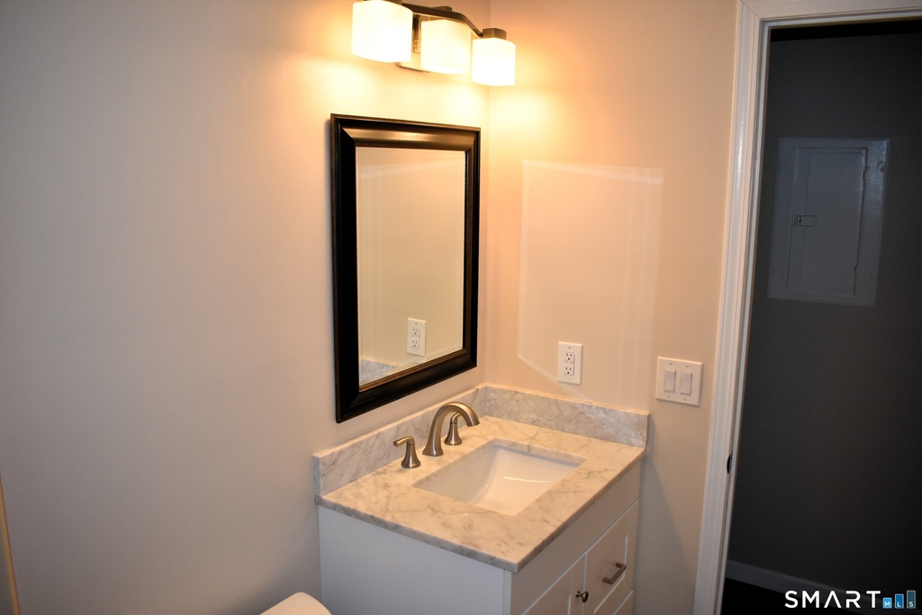 24 Teresa Place - Photo 12