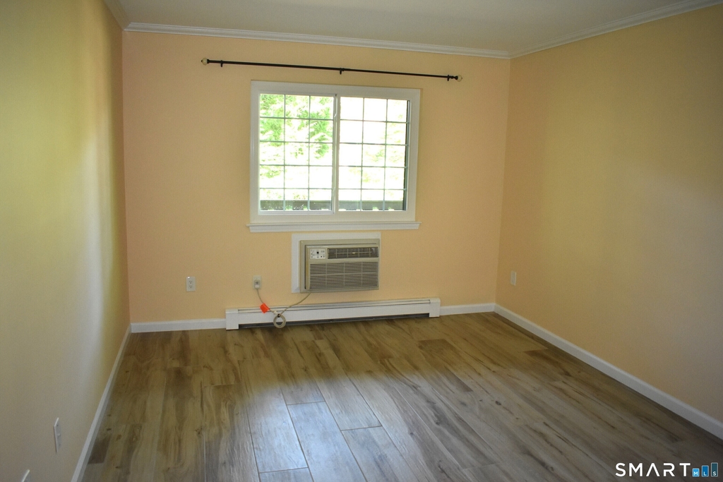 24 Teresa Place - Photo 10