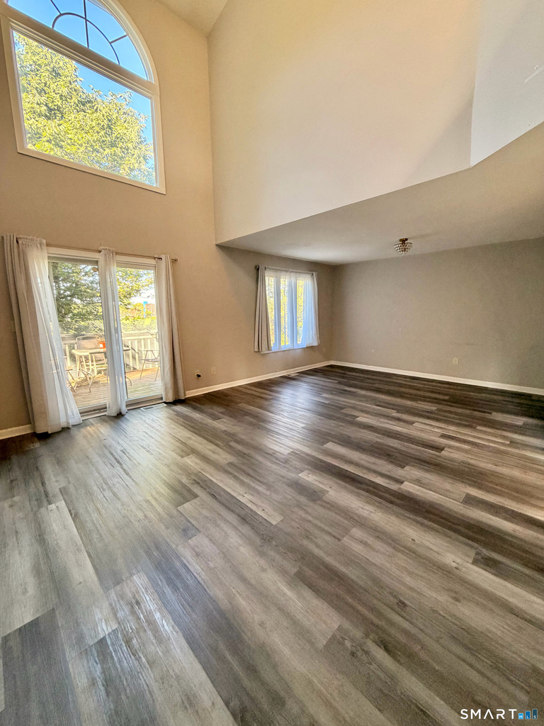 255 Pine Rock Avenue - Photo 0