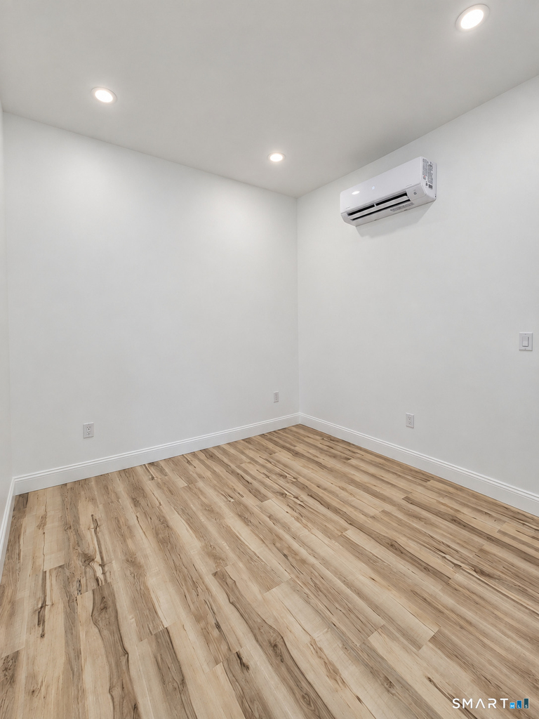 170 Pearl Street - Photo 3