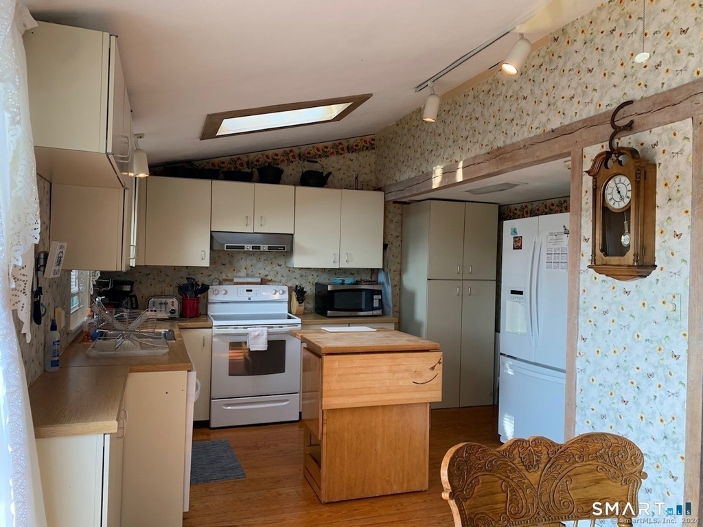 70 New Shore Road - Photo 9