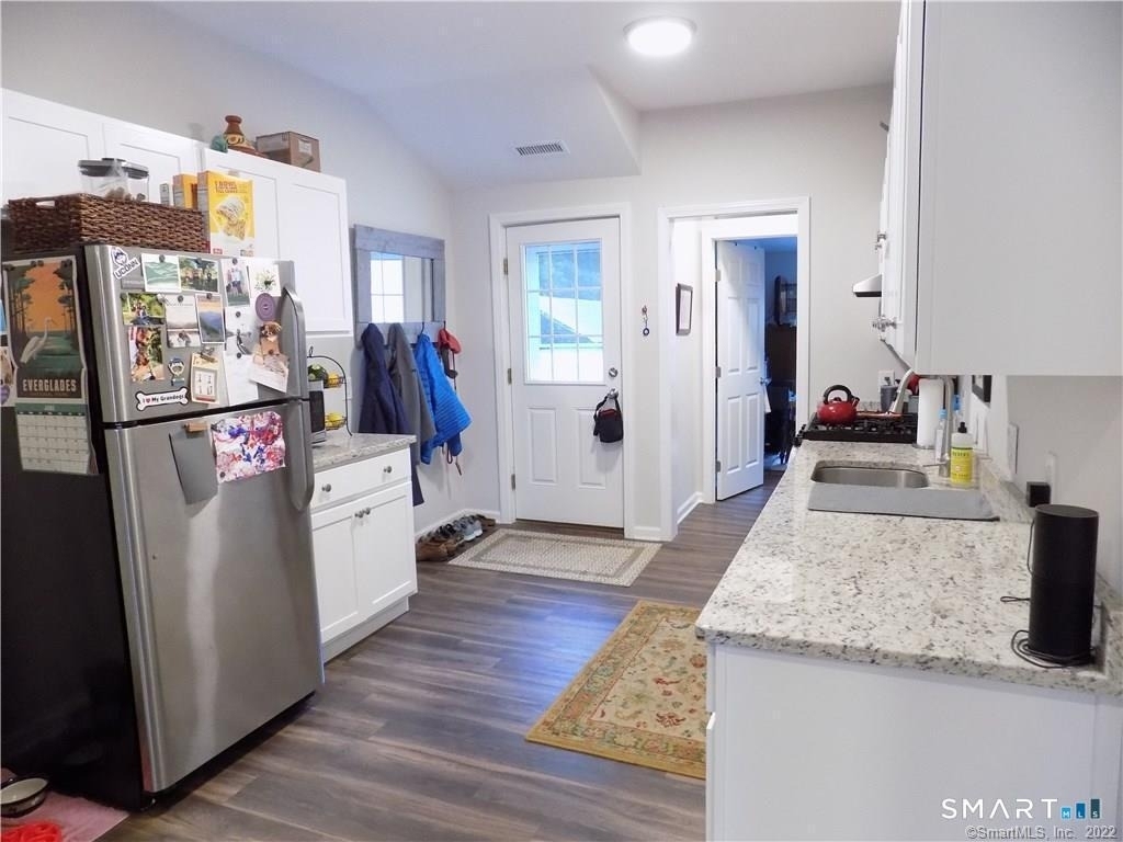 168c Greenwood Avenue - Photo 8