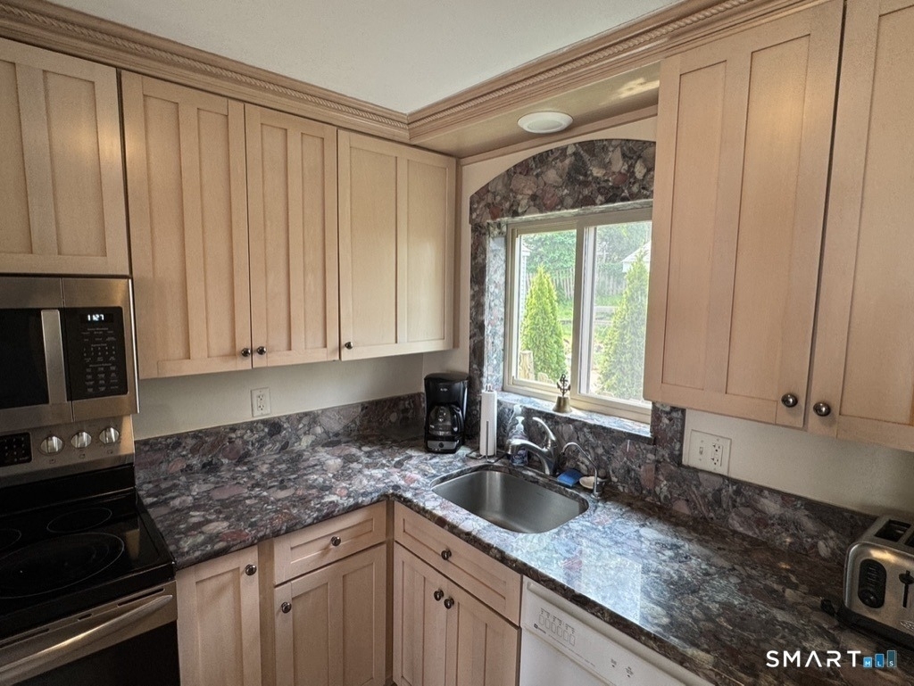 7 Clearwater Lane - Photo 1