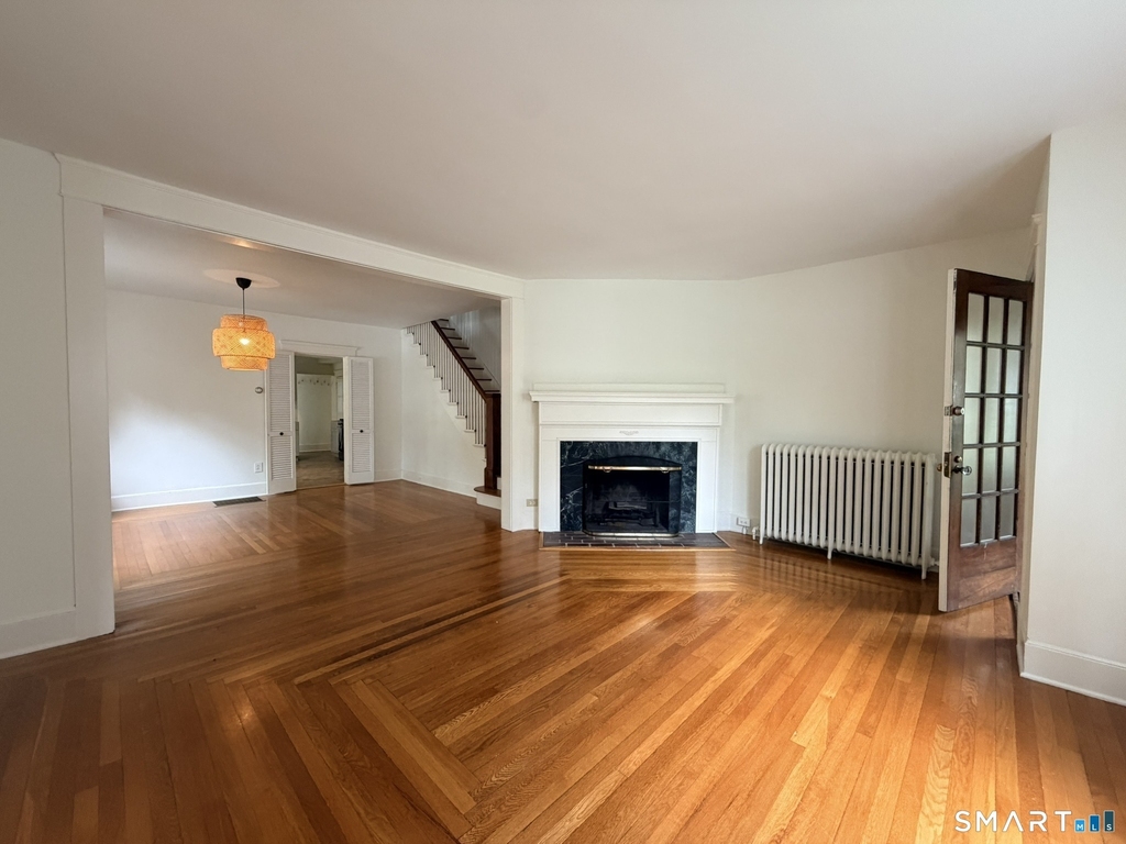 304 304 Central Avenue - Photo 3