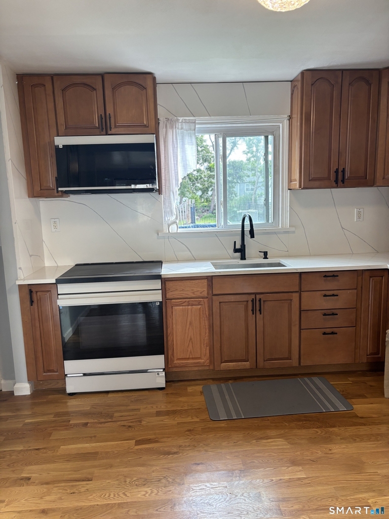 691 Second Avenue - Photo 3