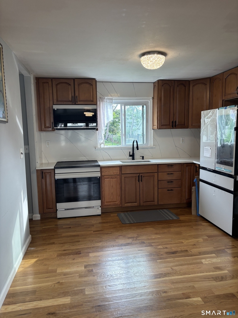 691 Second Avenue - Photo 4