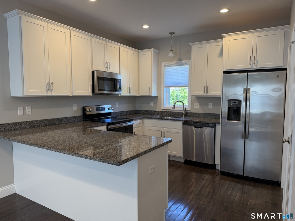 39 Eden Avenue - Photo 2