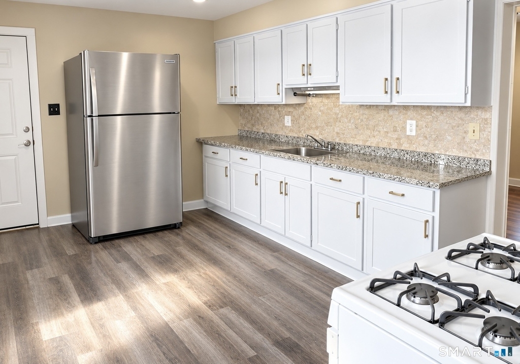 69 Beecher Avenue - Photo 0