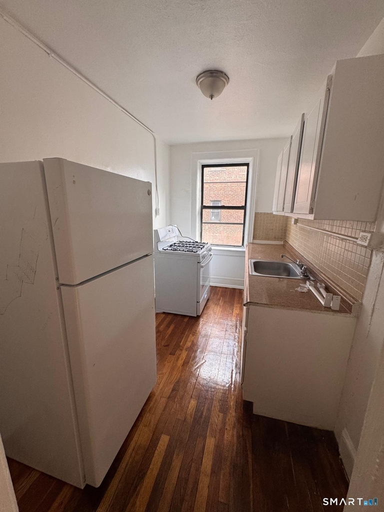 40 Sanford Place - Photo 1