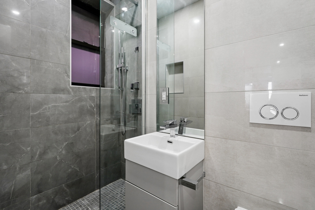212 Lafayette Street - Photo 3