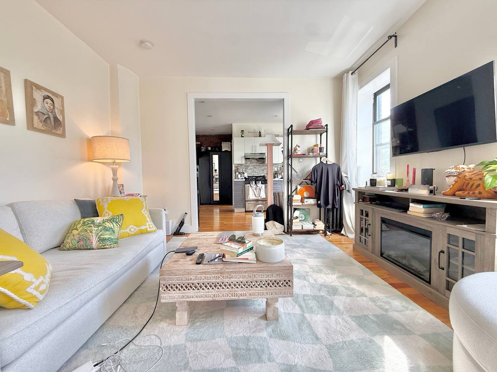 322 Rodney Street - Photo 1