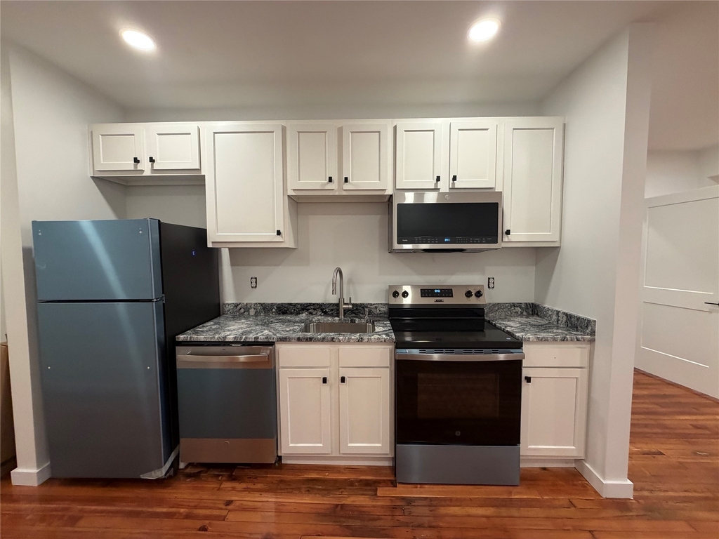 252 Main Street - Photo 1