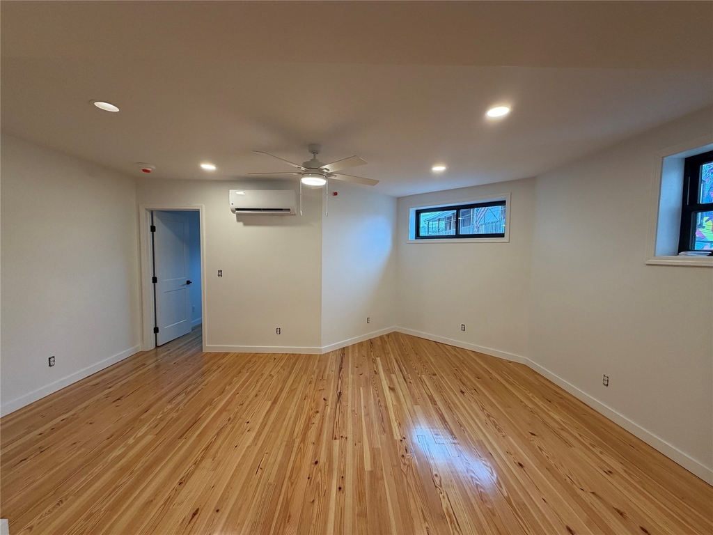252 Main Street - Photo 3