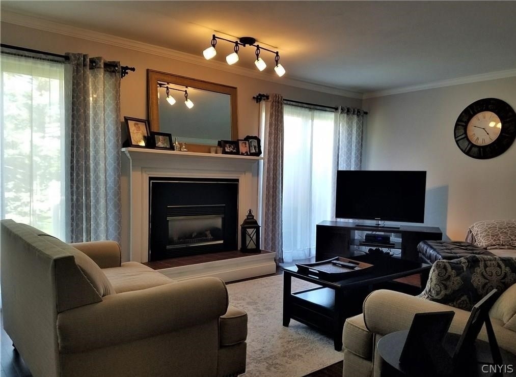 447 Summerhaven Drive N - Photo 3
