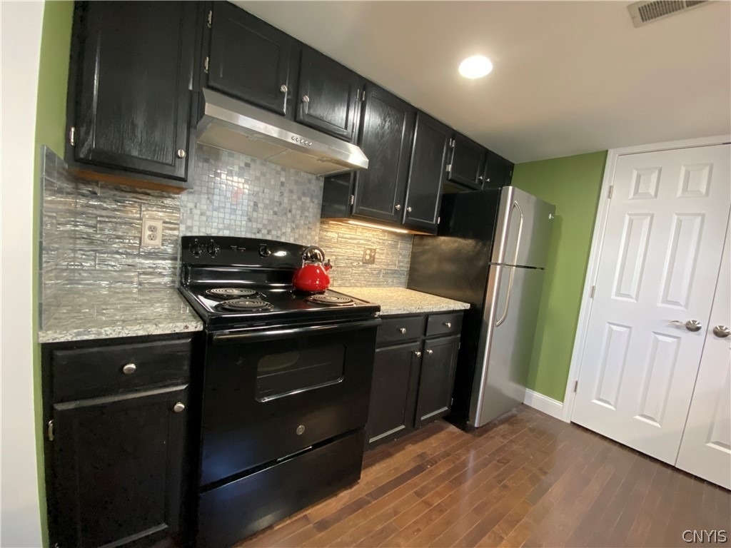 447 Summerhaven Drive N - Photo 4