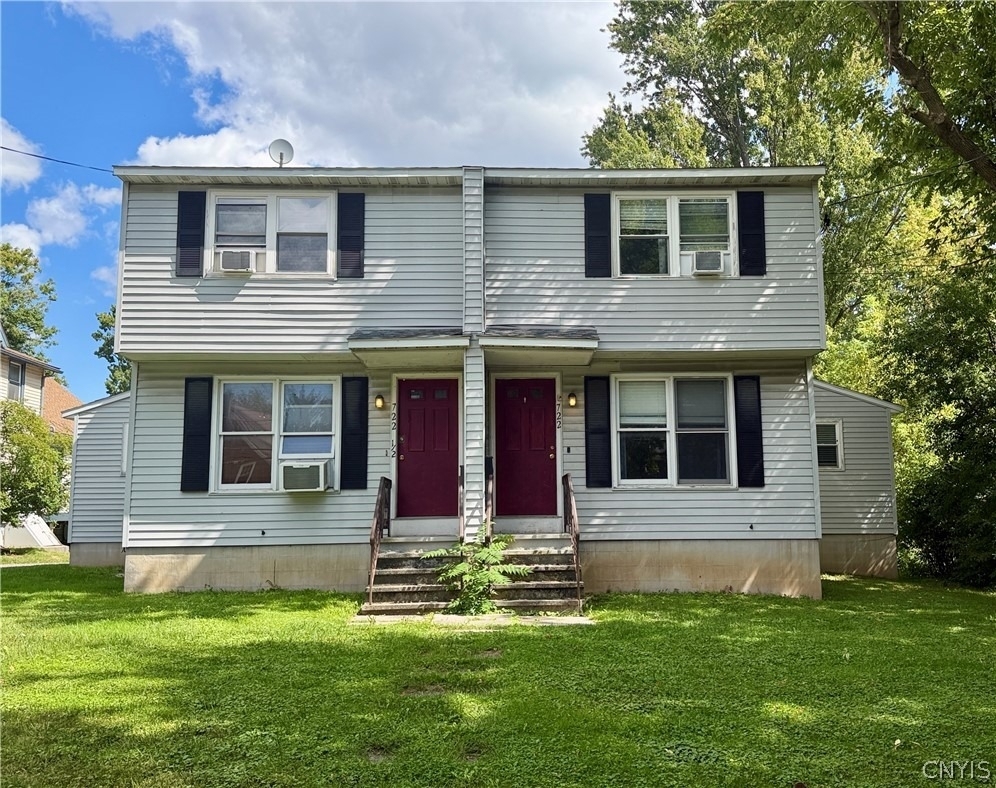 722 Oswego Street - Photo 0
