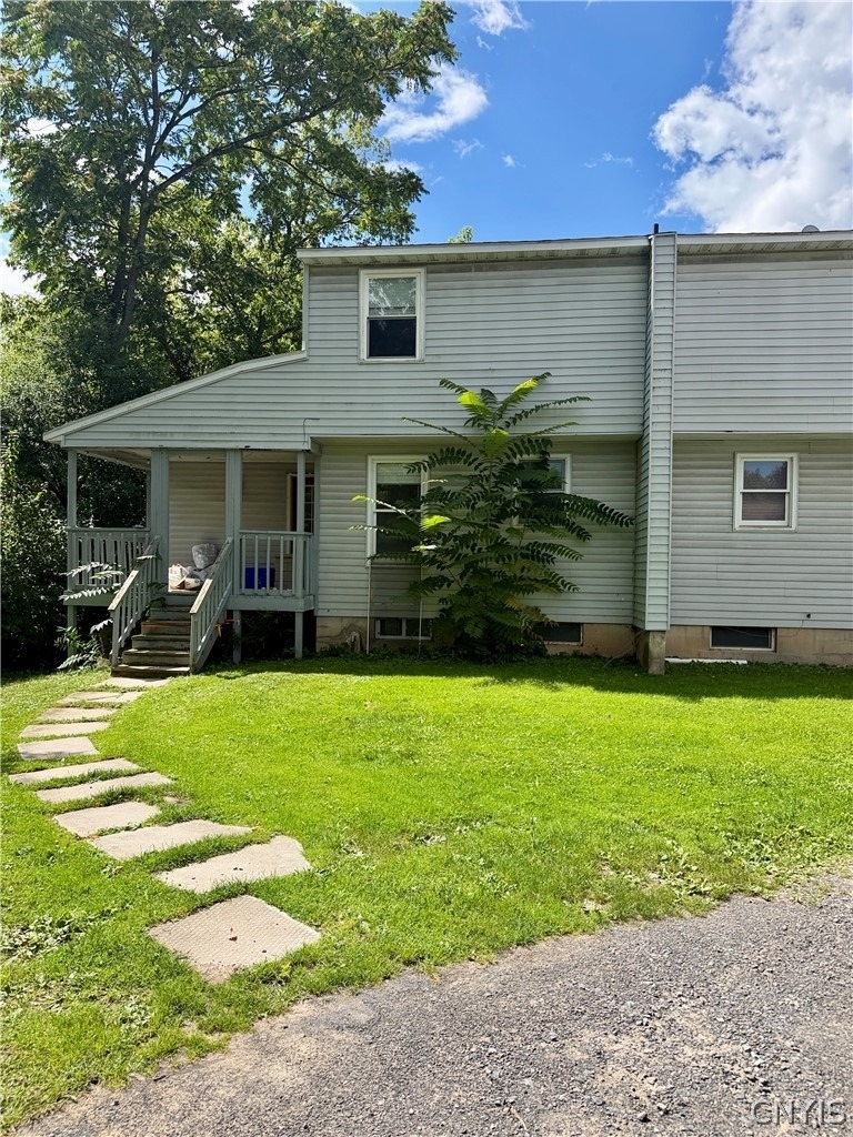 722 Oswego Street - Photo 3