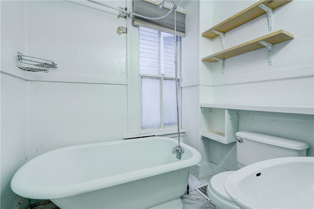 8 Rowley Street - Photo 15