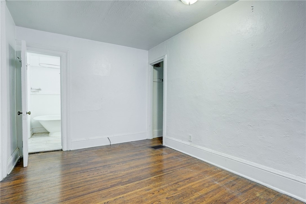 8 Rowley Street - Photo 14
