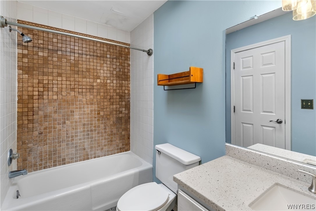 353 Lakefront Boulevard - Photo 14