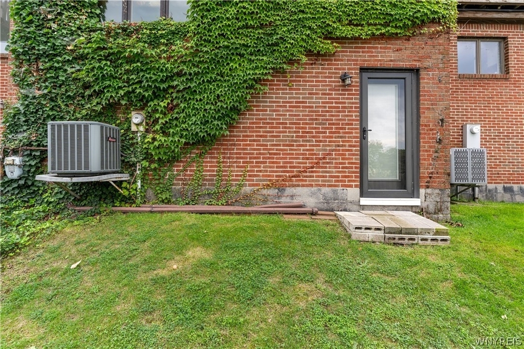 353 Lakefront Boulevard - Photo 24