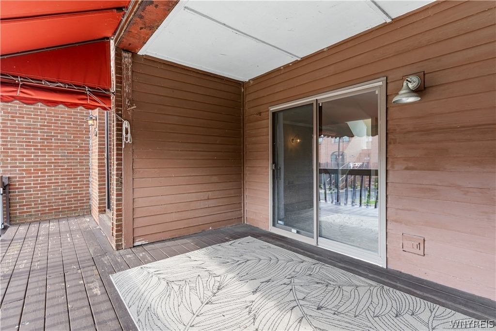 353 Lakefront Boulevard - Photo 3