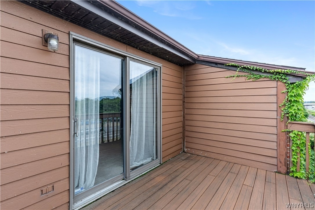 353 Lakefront Boulevard - Photo 18