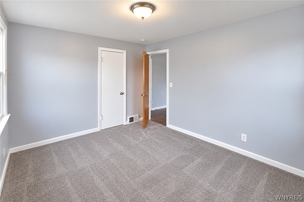 1455 Sheridan Drive - Photo 10