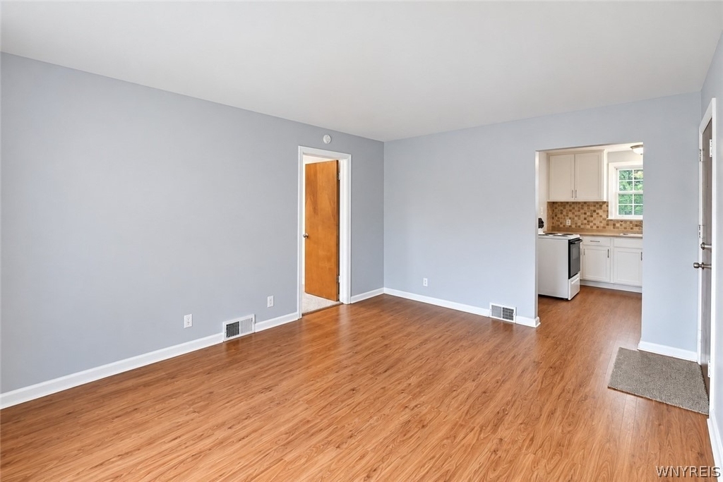 1455 Sheridan Drive - Photo 3