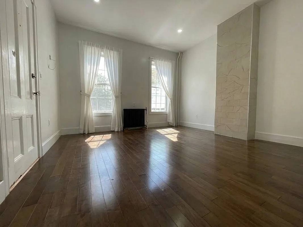 1639 Dekalb Avenue - Photo 8