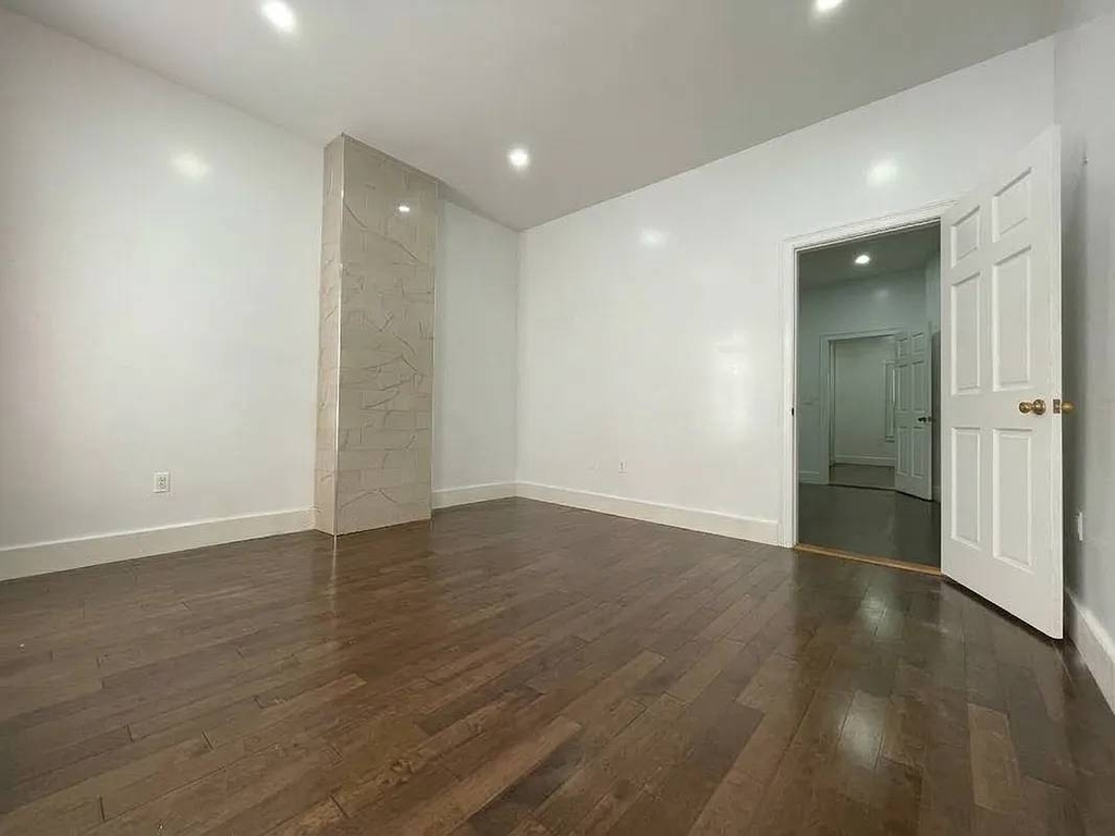 1639 Dekalb Avenue - Photo 7