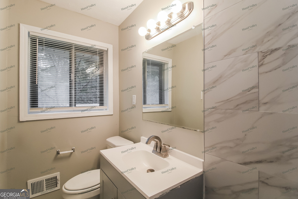 1077 Ponderosa Park Drive - Photo 0
