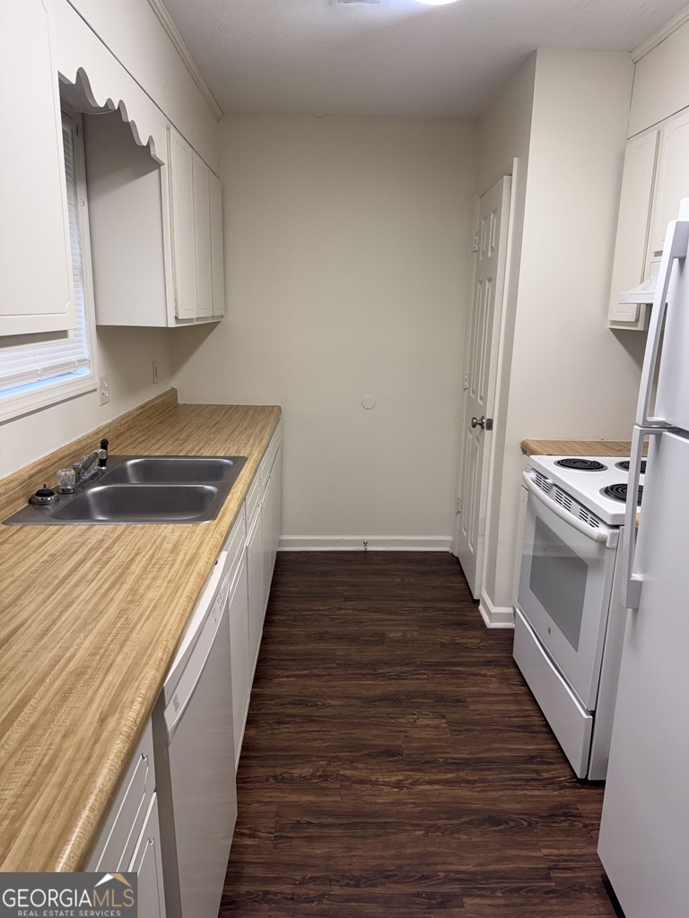 510 Cypress Drive - Photo 2