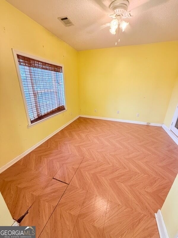 606 Marcus Street - Photo 2